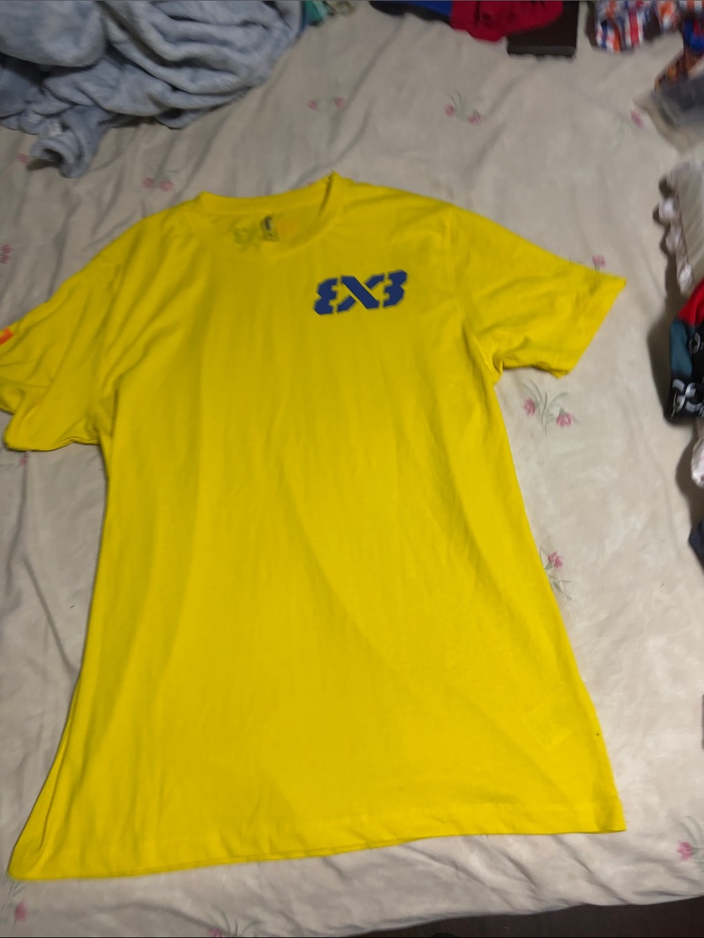 Wilson FIBA 3x3 Basketball Yellow Performance T-Shirt Men’s Large